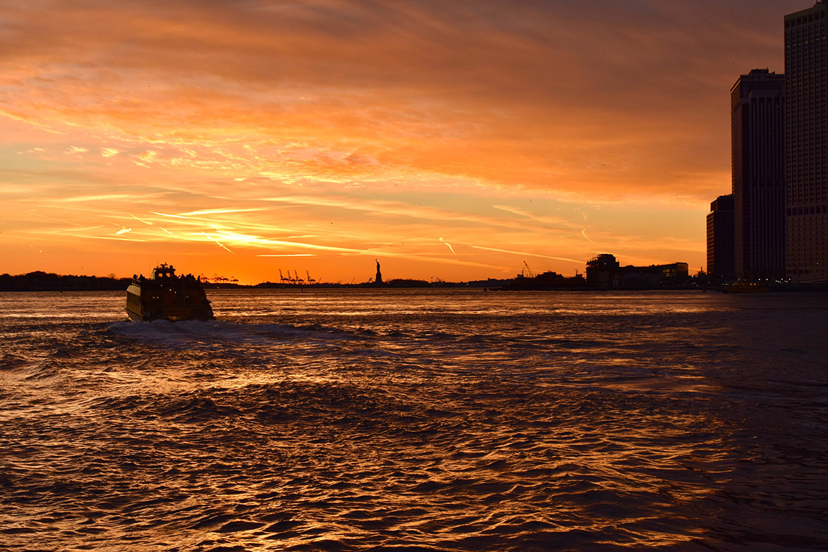 Booze Cruises in New York City GoVisit.Guide