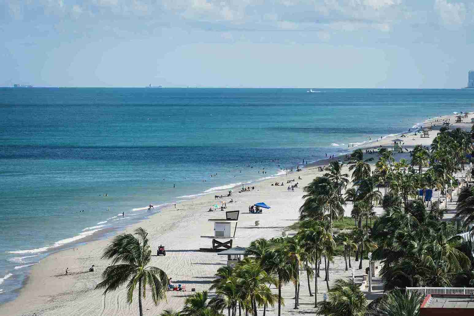 Hollywood Beach (©Zachary Kadolph)