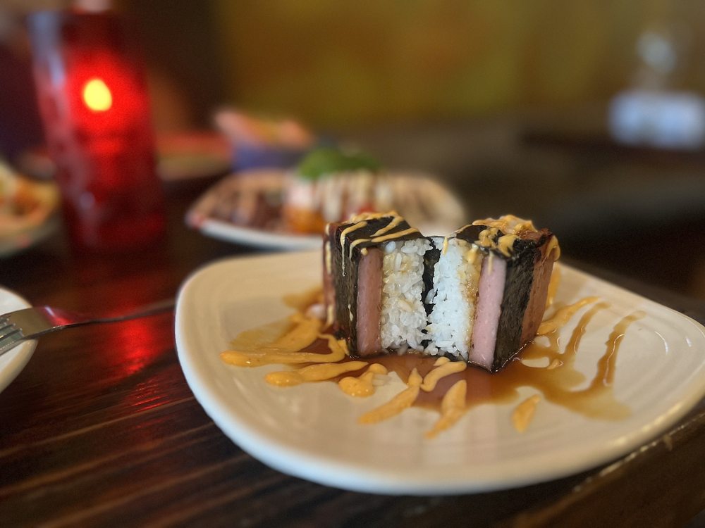 Santiago’s Bodega (©Allan D Yelp)