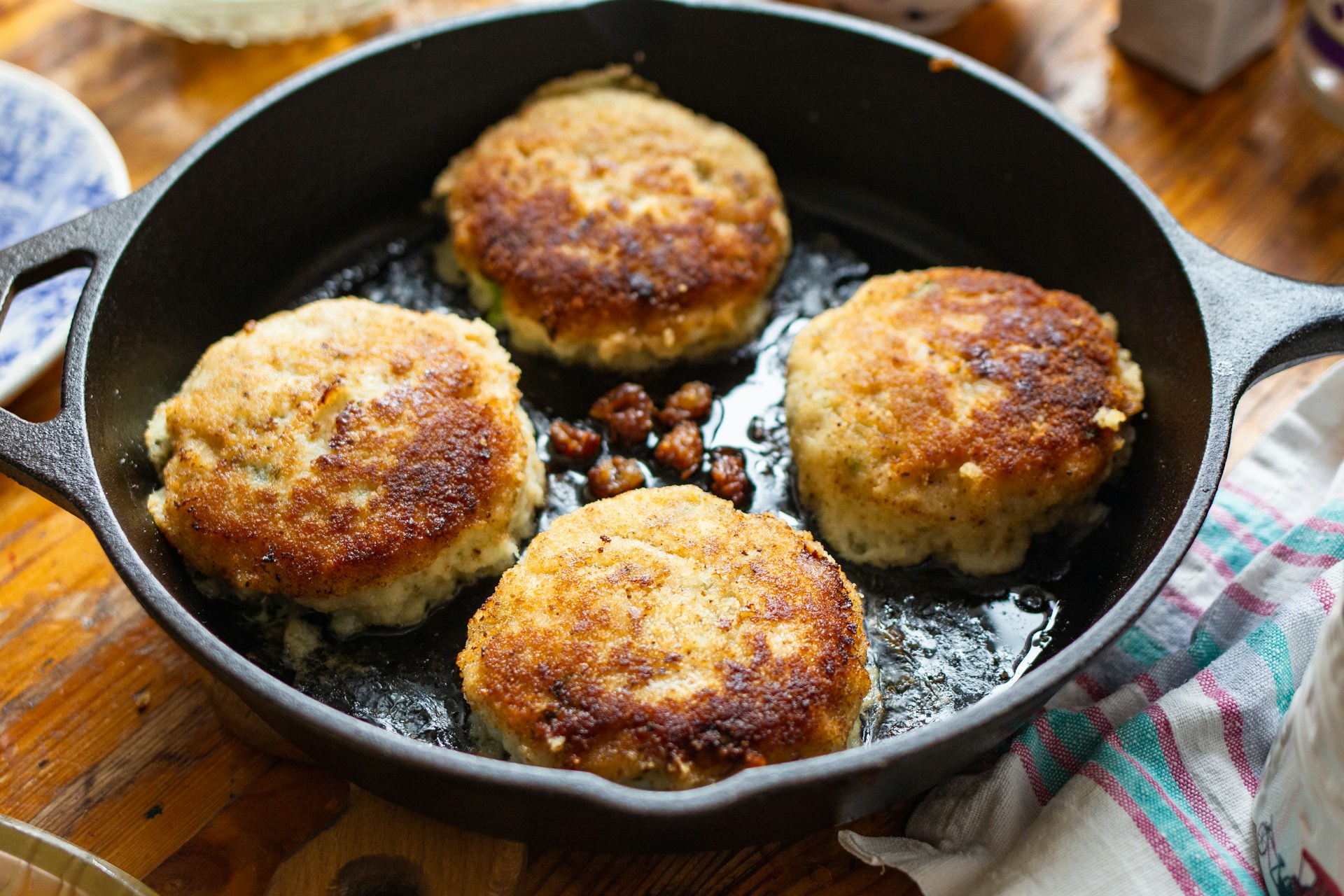 Where to Eat Maryland Crab Cakes in Baltimore (©Ivan Cherepanov)