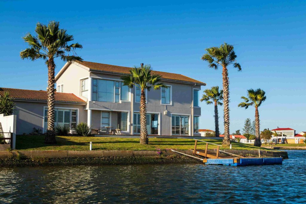Vacation Home (©Grant Durr)