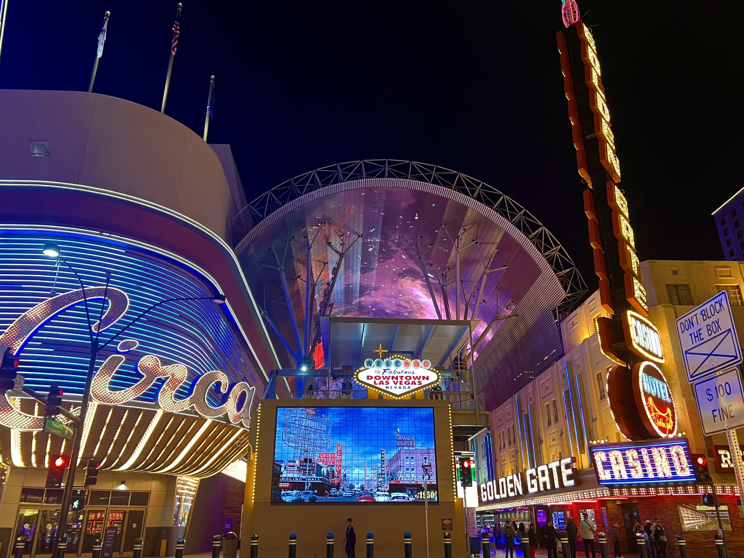 A Fabulous Downtown Las Vegas Staycation - GoVisit.Guide