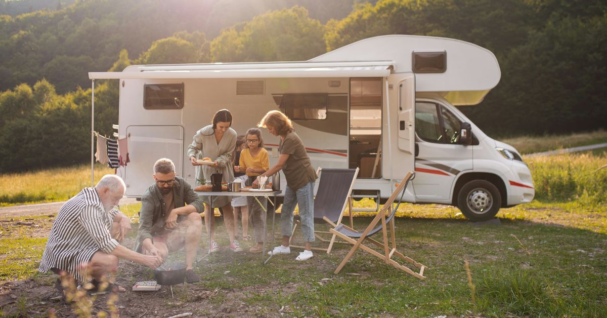 RV Camping (©Getty Images)