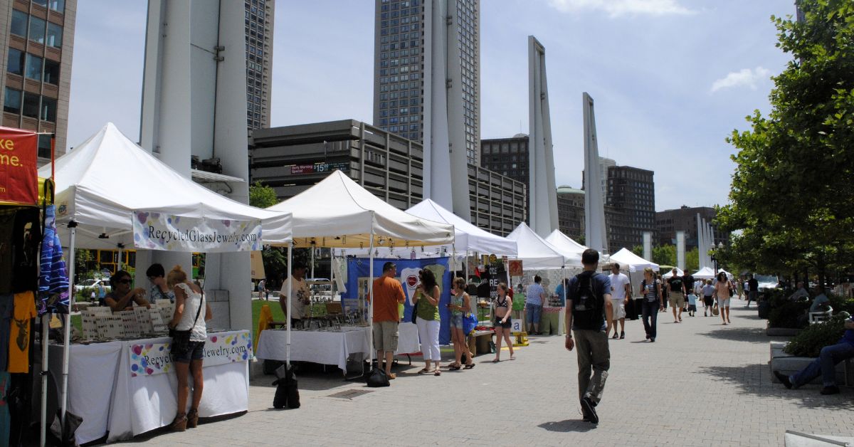 Greenway Open Market (Courtesy Rose Kennedy Greenway Conservancy)