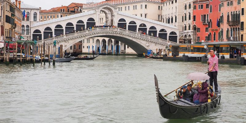 Gondolas in Venice (©Alexey Larionov)