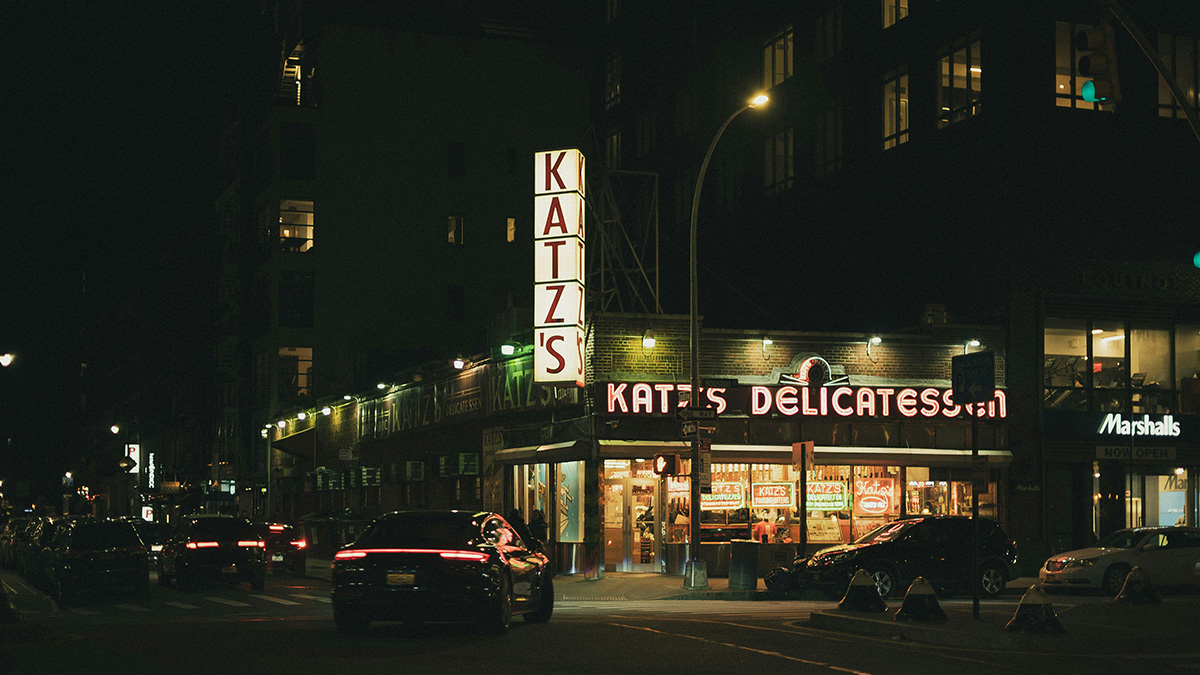 Kat's Delicatessen (©Harry Knight)