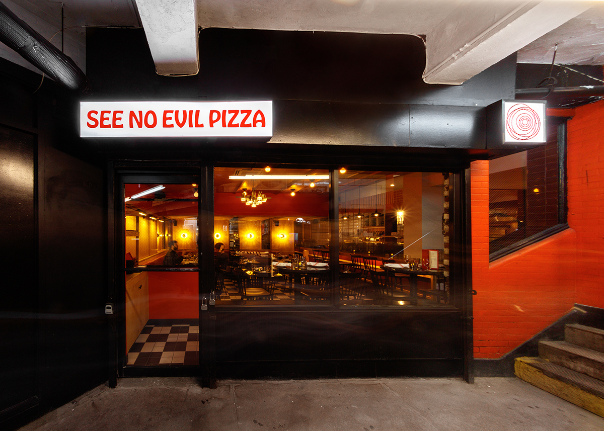 See No Evil Pizza (©Minu Han)