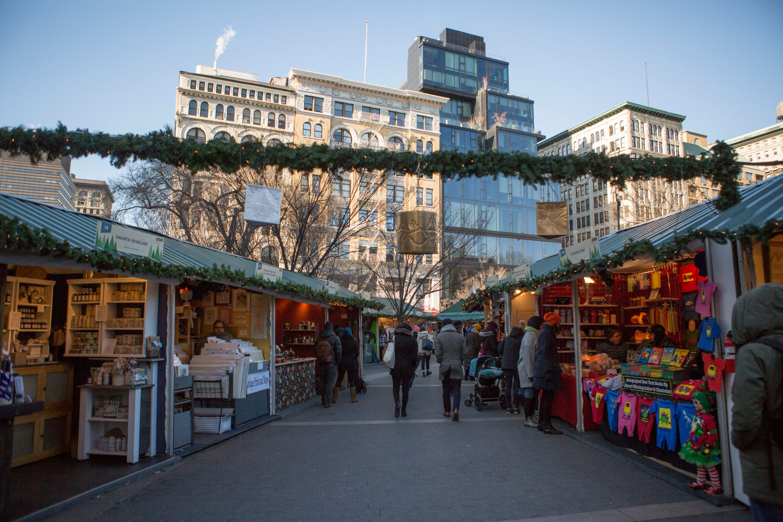 Union Square Holiday Market (©Molly Flores / NYC Tourism + Conventions)