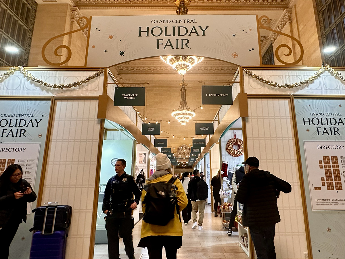 Grand Central Holiday Fair (©Melanie Lee)