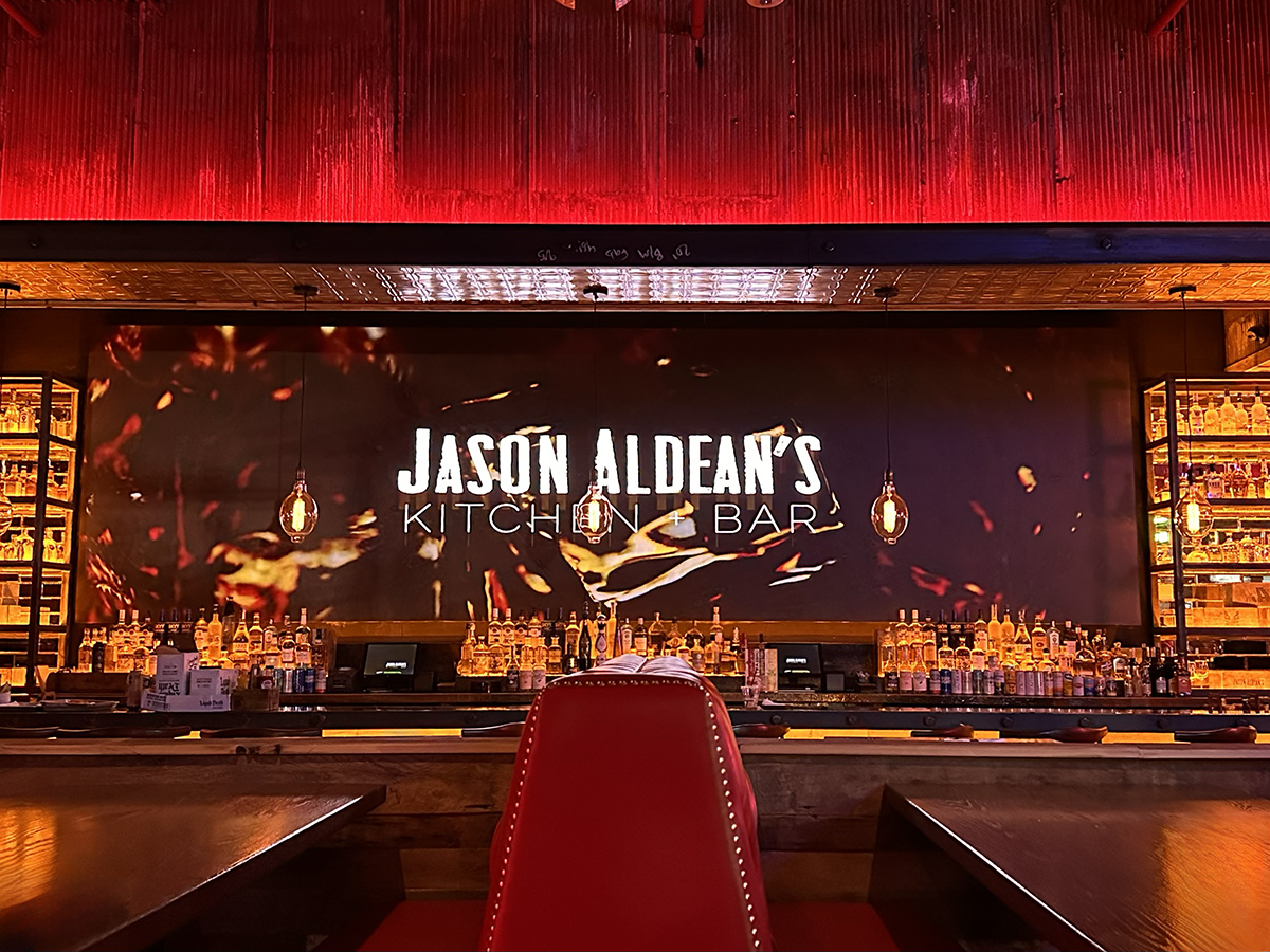 Jason Aldean's Kitchen + Bar (©Melanie Lee