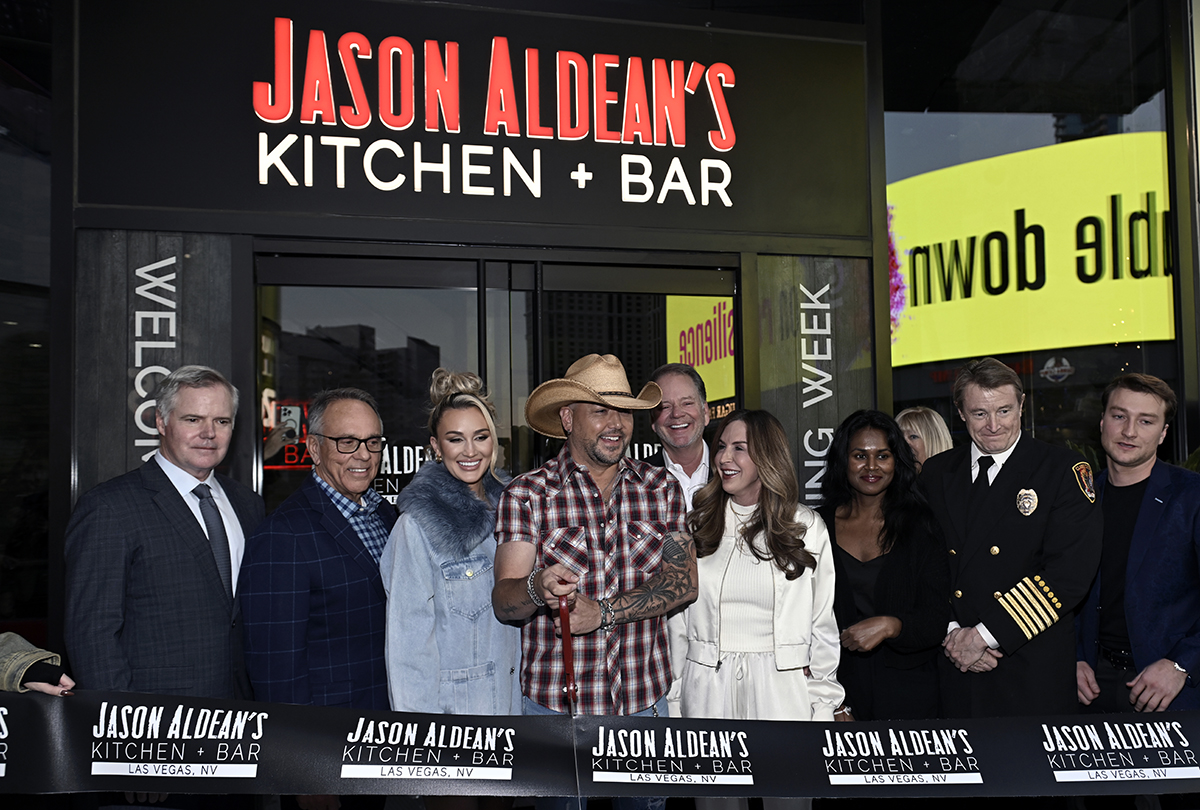 Jason Aldean Celebrates The Grand Opening Of New Jason Aldean's Kitchen + Bar On The Las Vegas Strip (©Bryan Steffy/Getty Images)