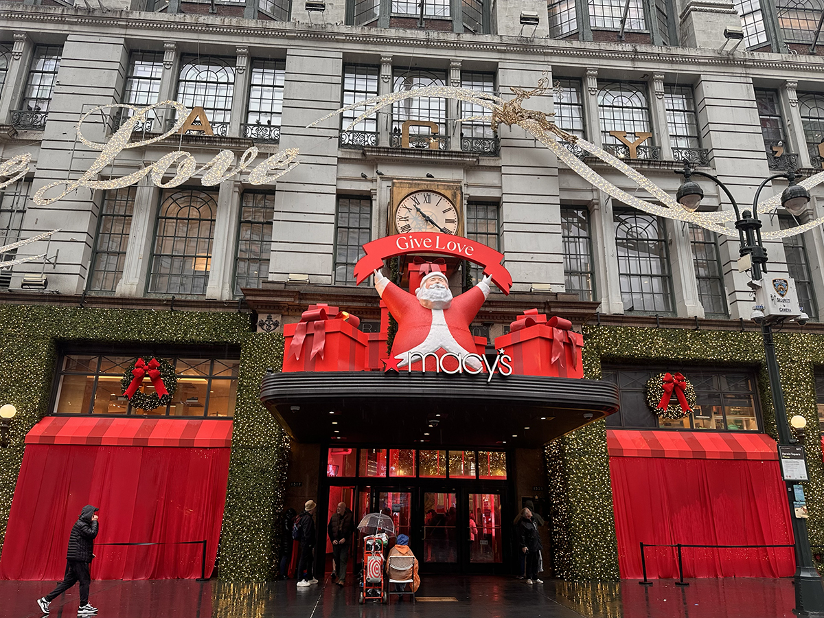 Macy's Herald Square (©Melanie Lee)