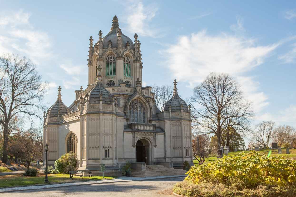 Green-Wood Cemetery (©Tagger Yancey IV / NYC Tourism + Conventions)