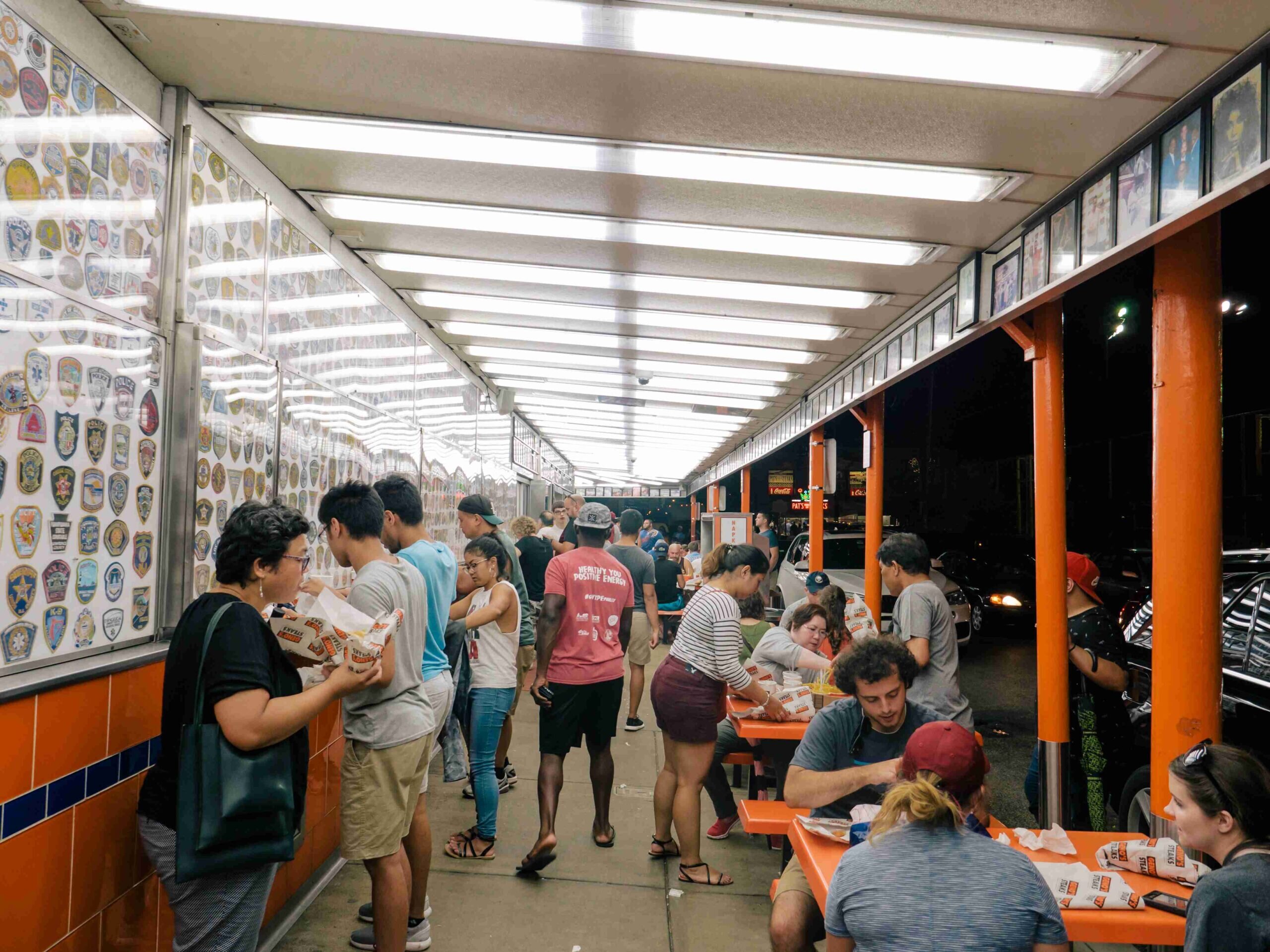 Geno's Steaks (Photo by P. Meyer for VISIT PHILADELPHIA®)