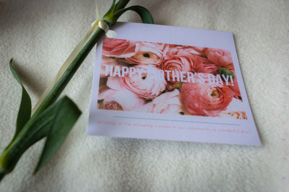 Mother's Day (©Dylan McLeod)