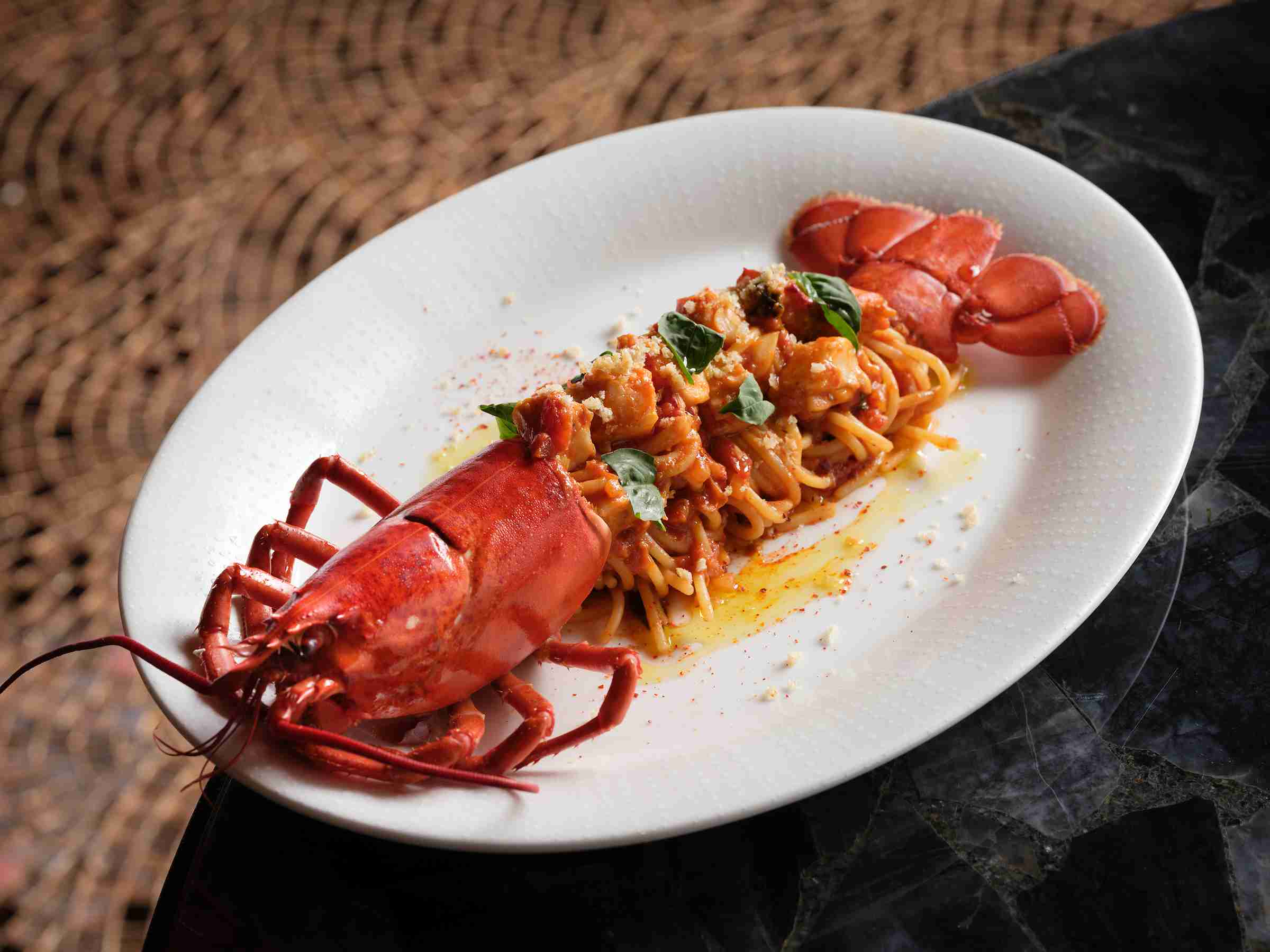 Lobster Spaghettini at PISCES Bar & Seafare (©Steve Legato)