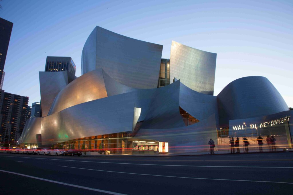 Walt Disney Concert Hall (©Linda Pomerantz Zhang)
