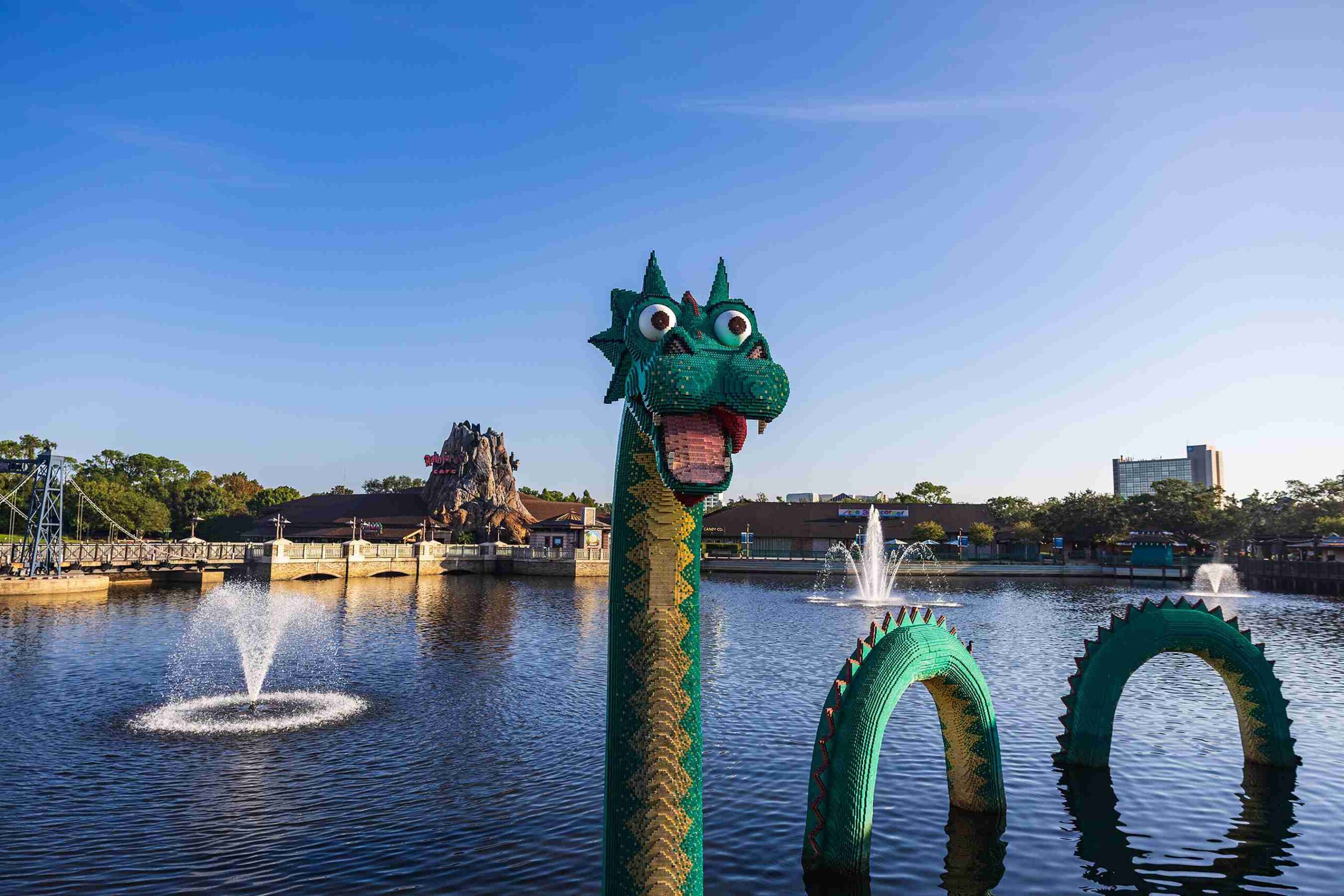 Disney Springs Atmosphere (Courtesy The Walt Disney Company)