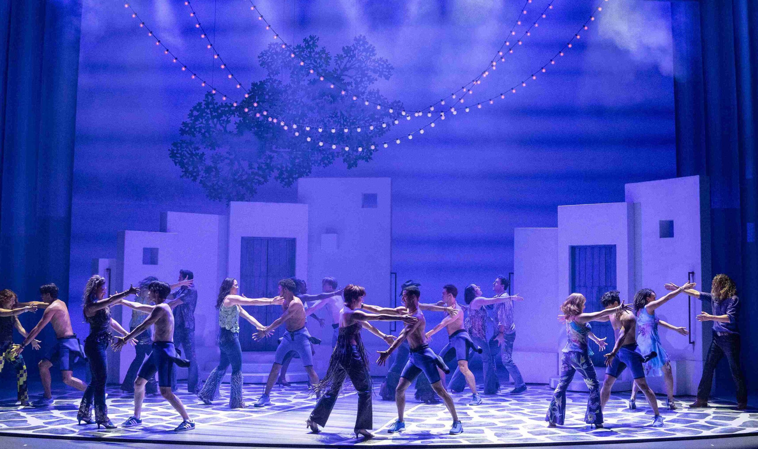 MAMMA MIA! (©Joan Marcus)