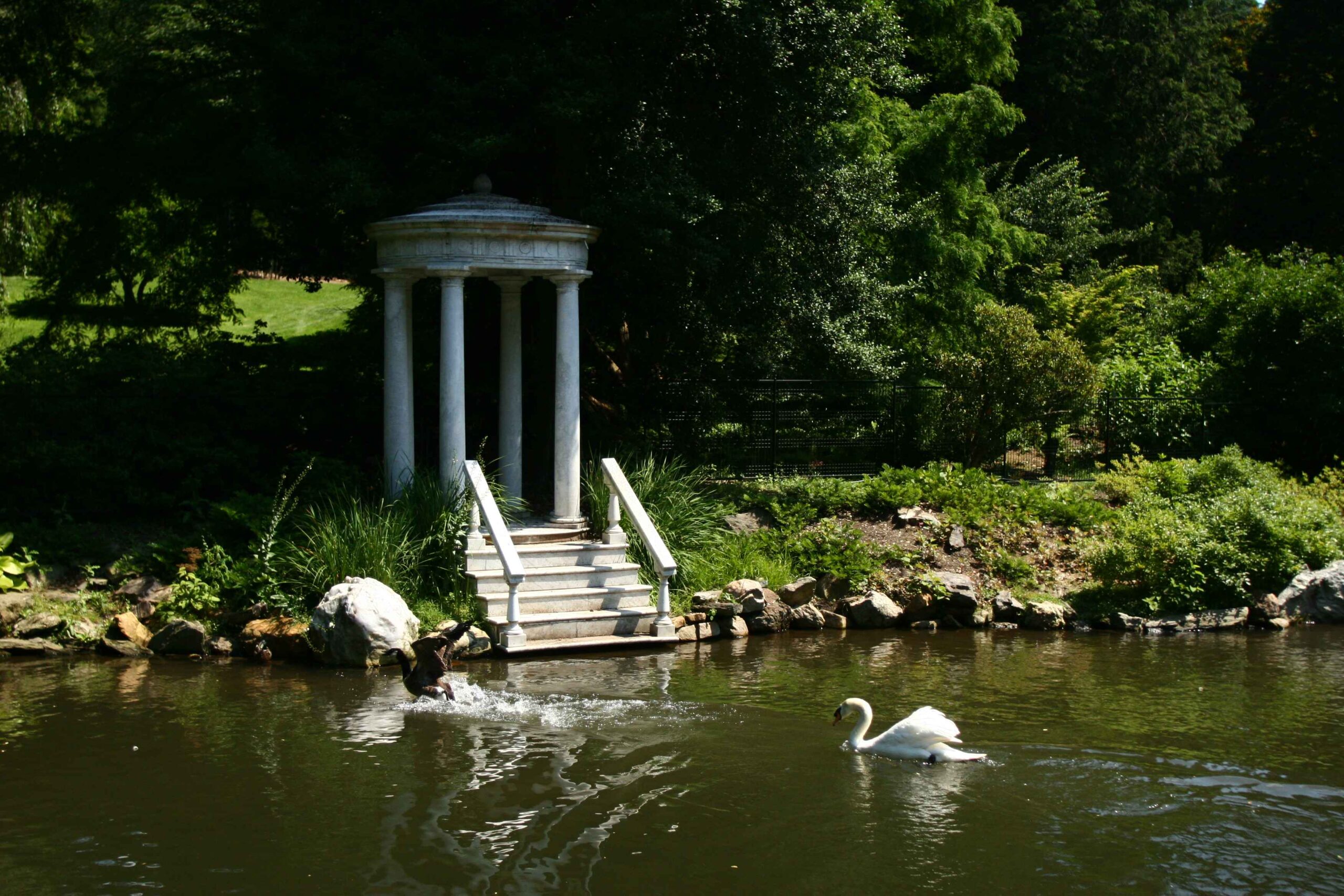 Morris Arboretum (Photo by M. Edlow for VISIT PHILADELPHIA®)