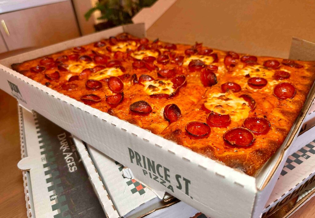 Prince Street Pizza (©Melanie Lee)