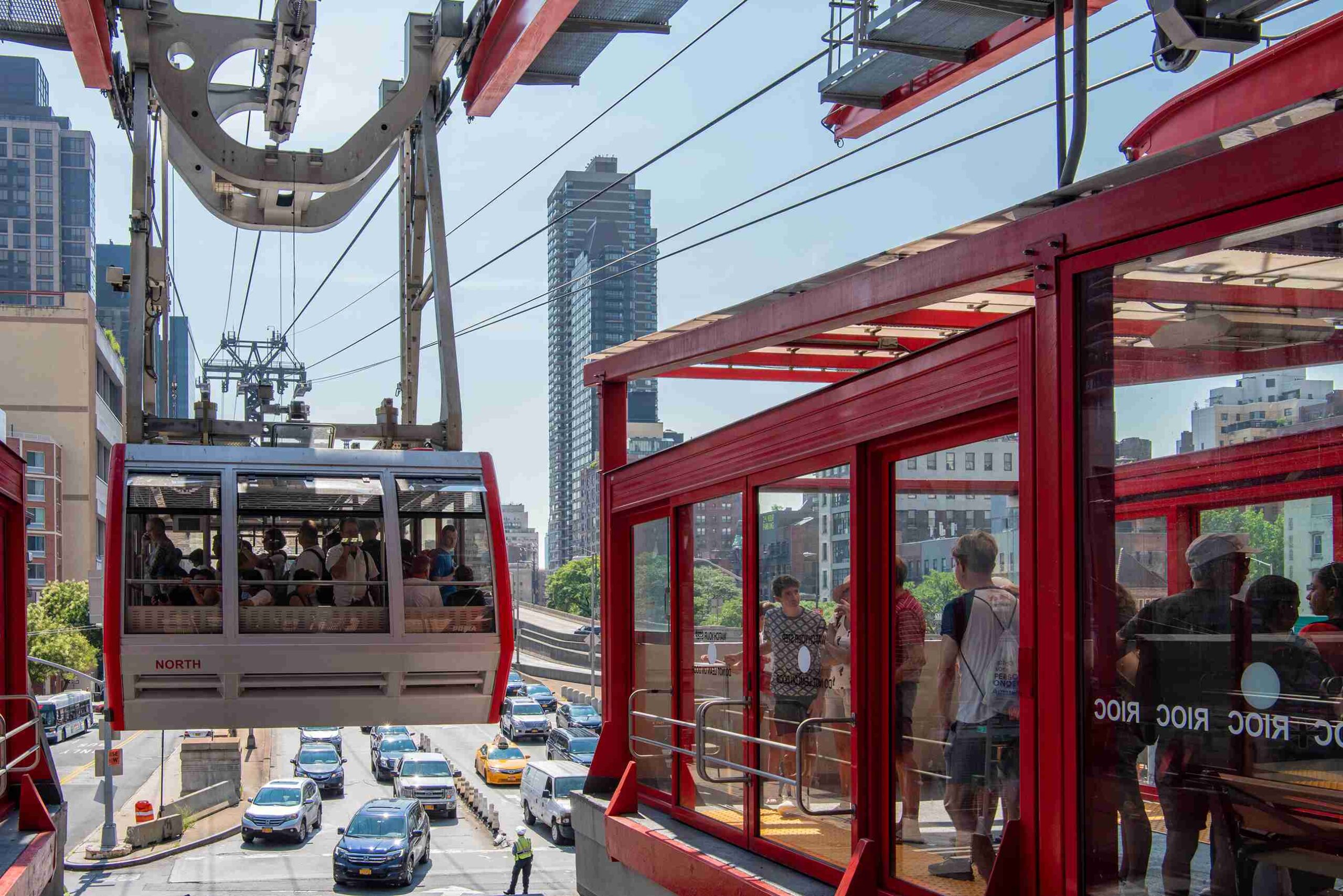 Roosevelt Island Tram (©Julienne Schaer / NYC Tourism + Conventions)