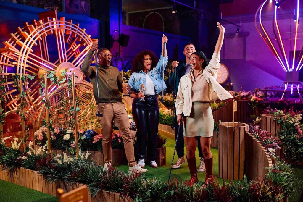 Swingers (©Mike Kirschbaum)