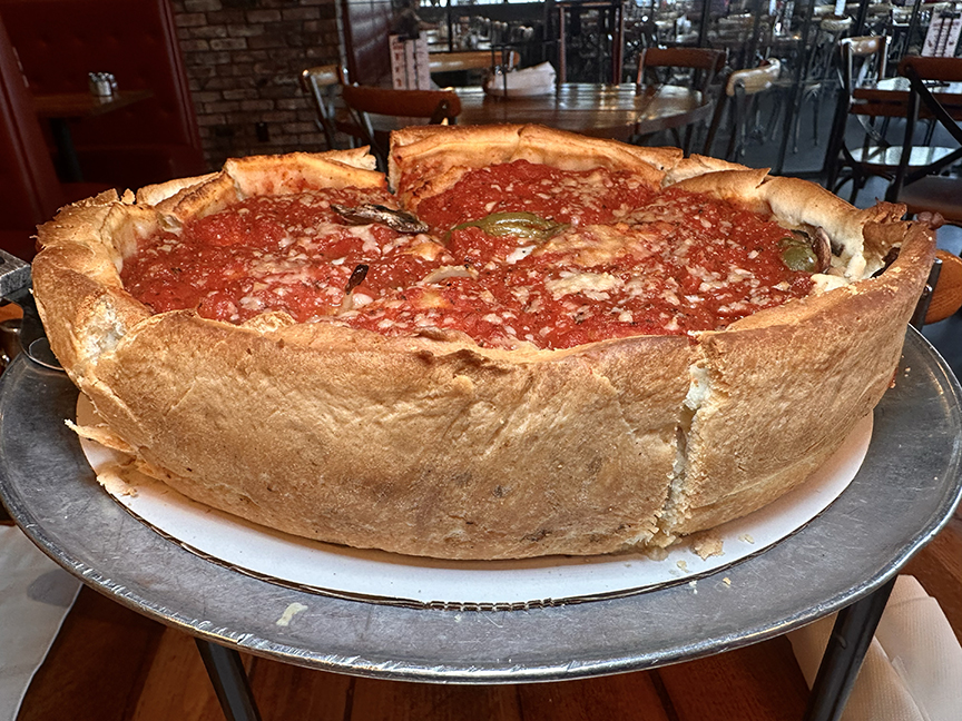 Deep Dish Pizza at Giordano's (©Melanie Lee)
