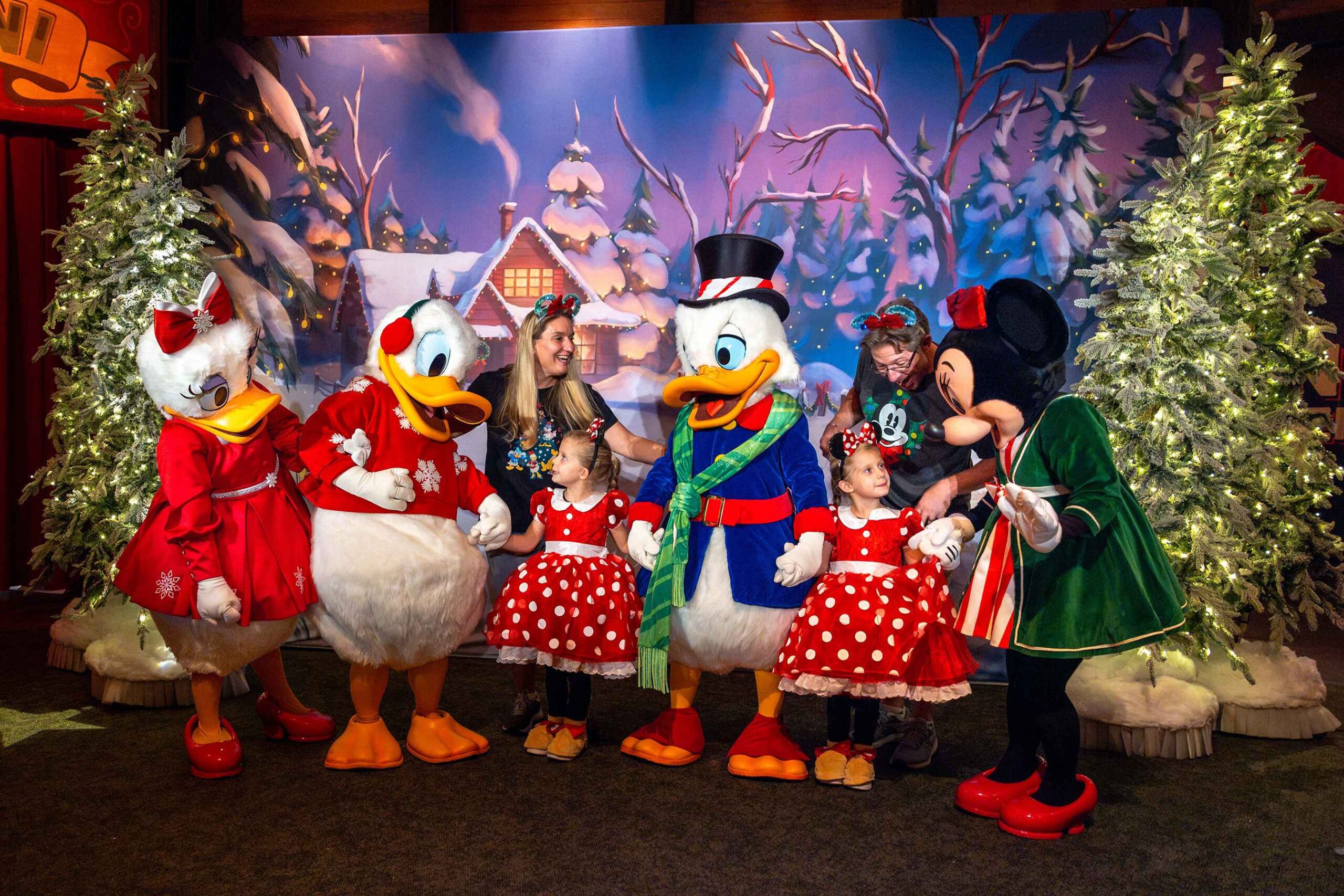 Mickey's Very Merry Christmas Party (Courtesy The Walt Disney Company/Photographer Bennett Stoops)
