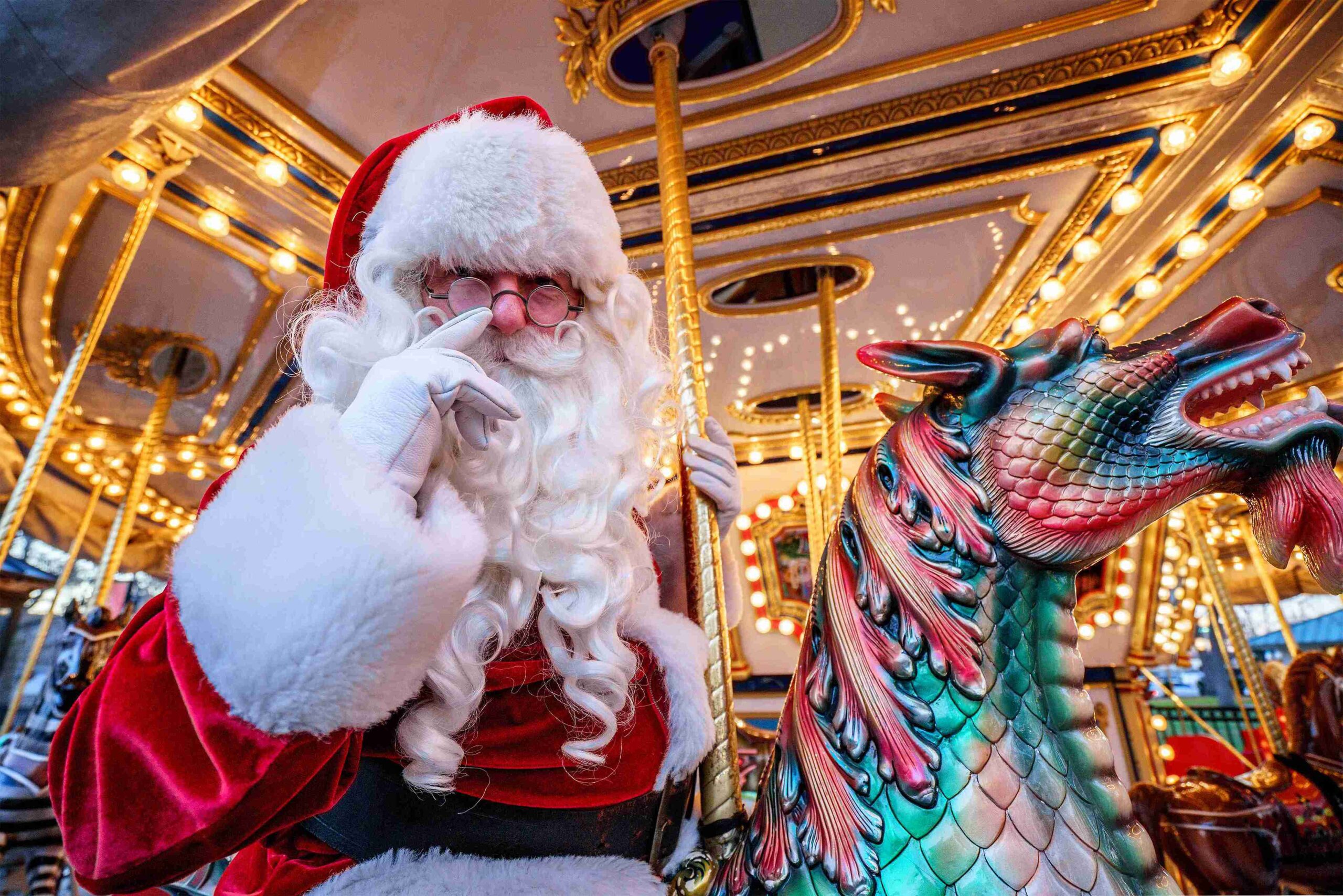 Holidays in Franklin Square (©Jeff Fusco)