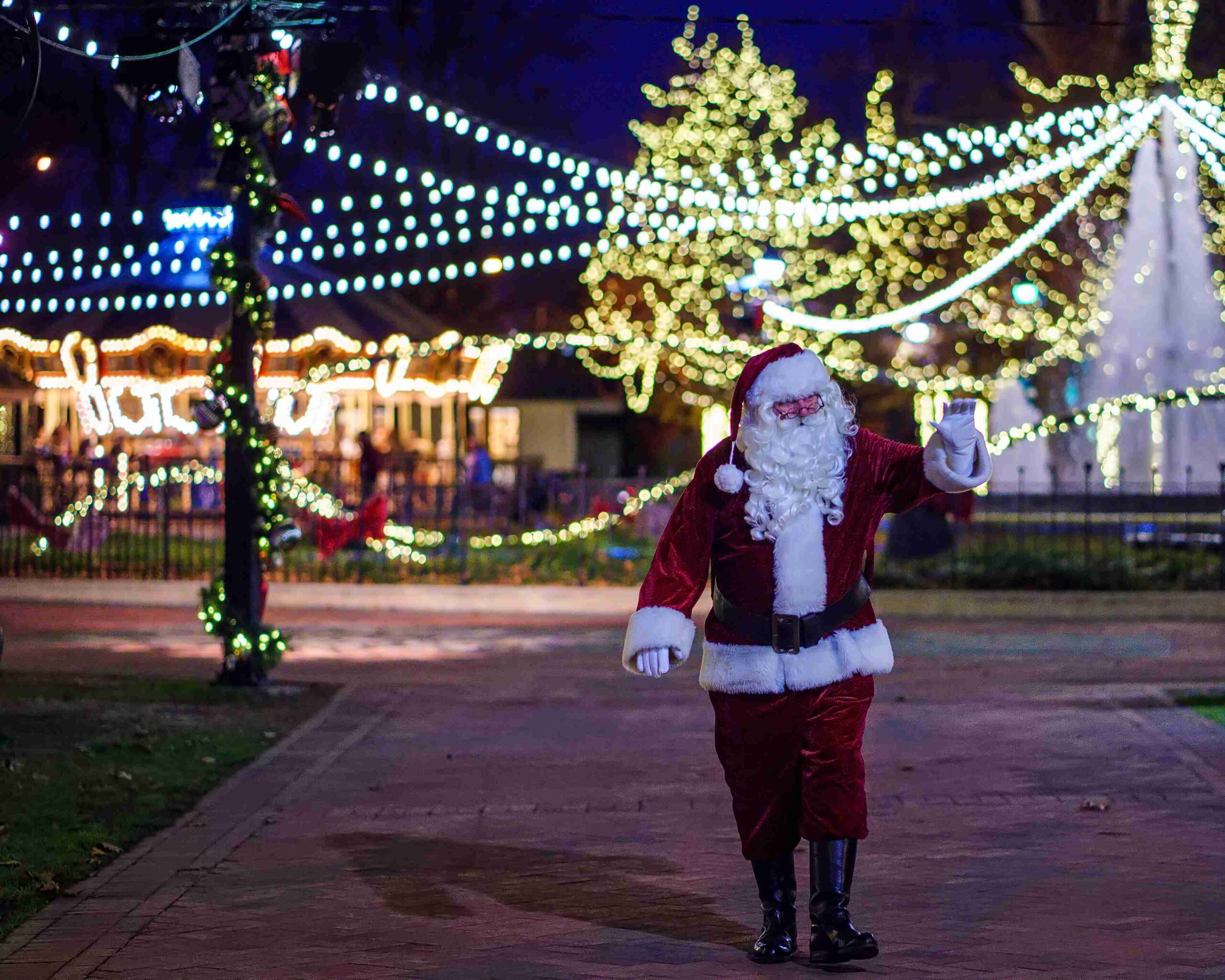 Holidays in Franklin Square (©Jeff Fusco)