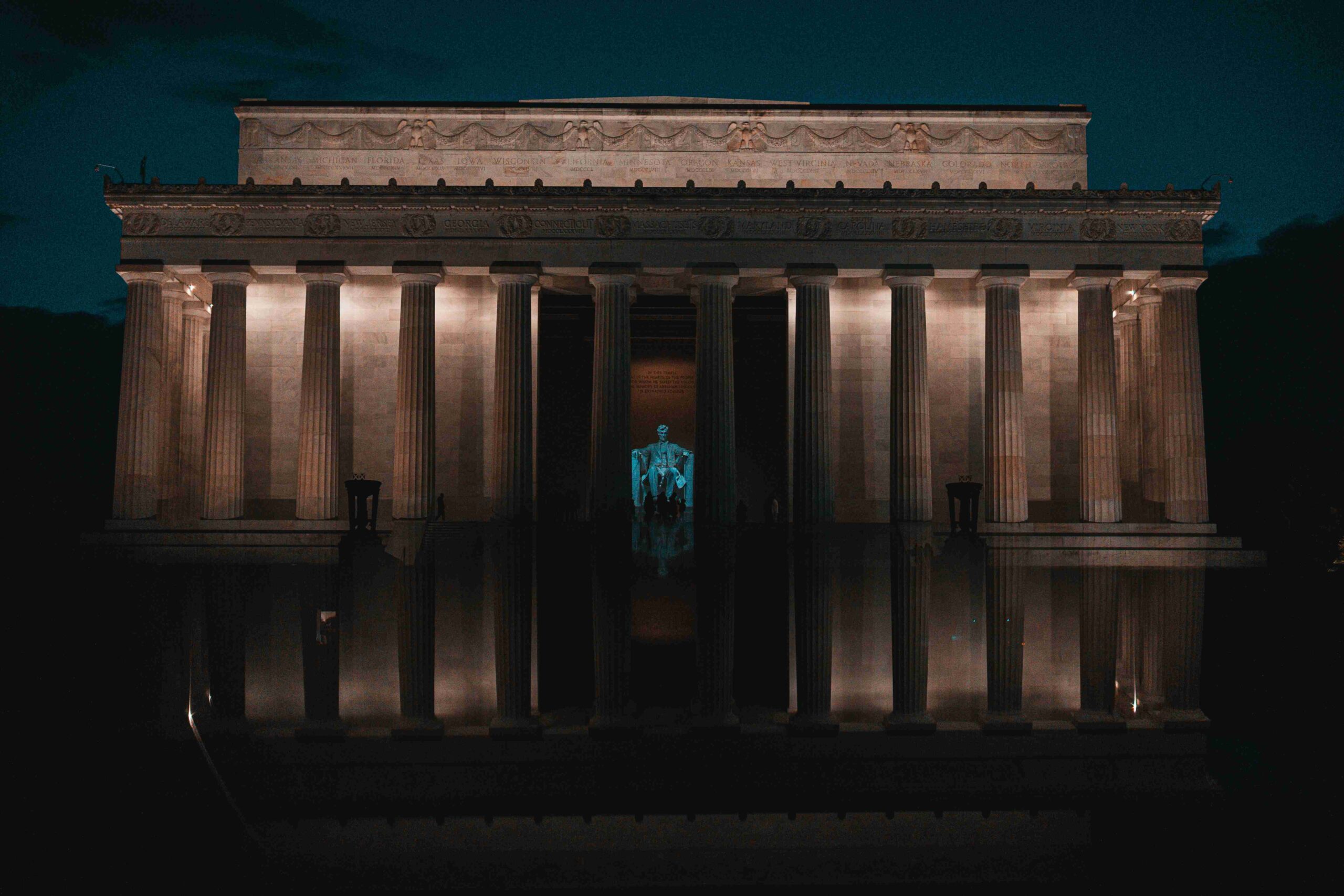 Lincoln Memorial (©Chris Hardy)
