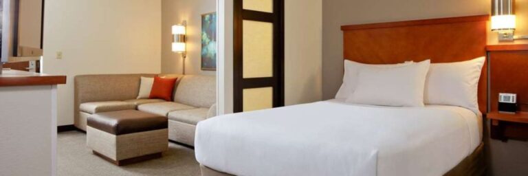 (Courtesy Hyatt Place Orlando Airport Yelp) (Courtesy Hyatt Place Orlando Airport Yelp)