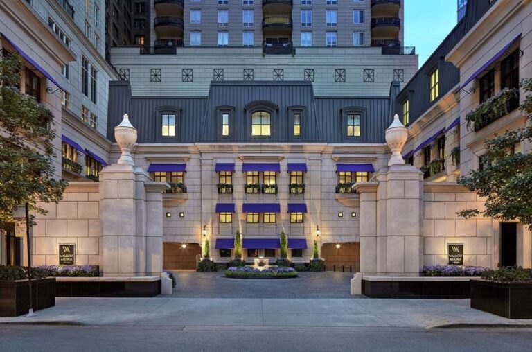 (Courtesy Waldorf Astoria Chicago) (Courtesy Waldorf Astoria Chicago)