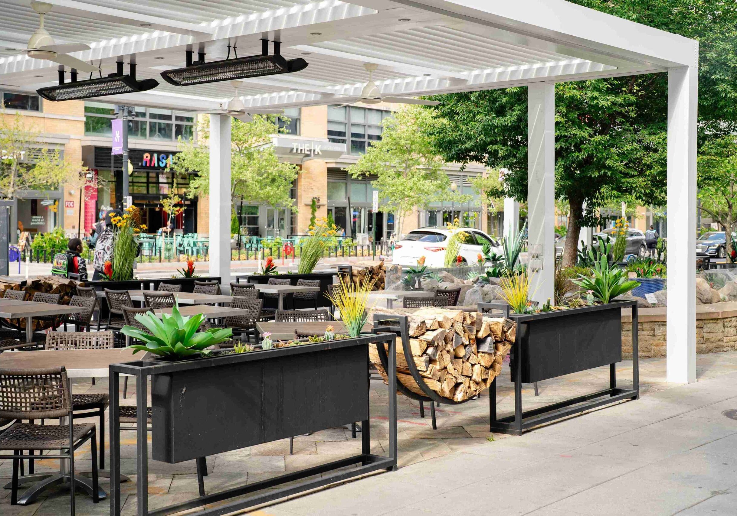 Heated Patios in DC include dLeña (Courtesy dLeña)