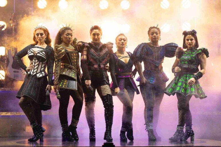 Six The Musical (©Joan Marcus)