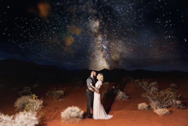Valley of Fire Wedding (©Amberlight Collective)