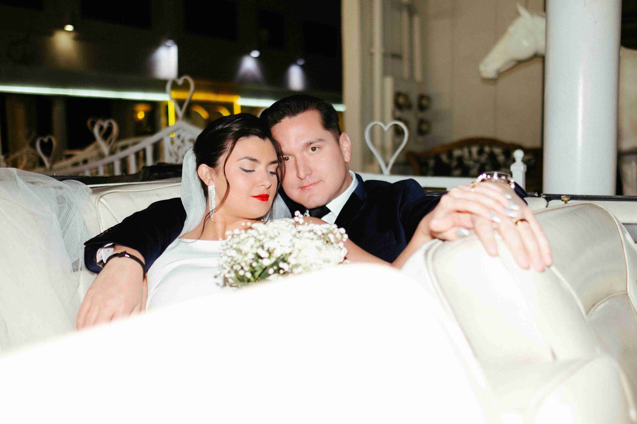 Getting Married in Vegas (©Wesley Tingey)