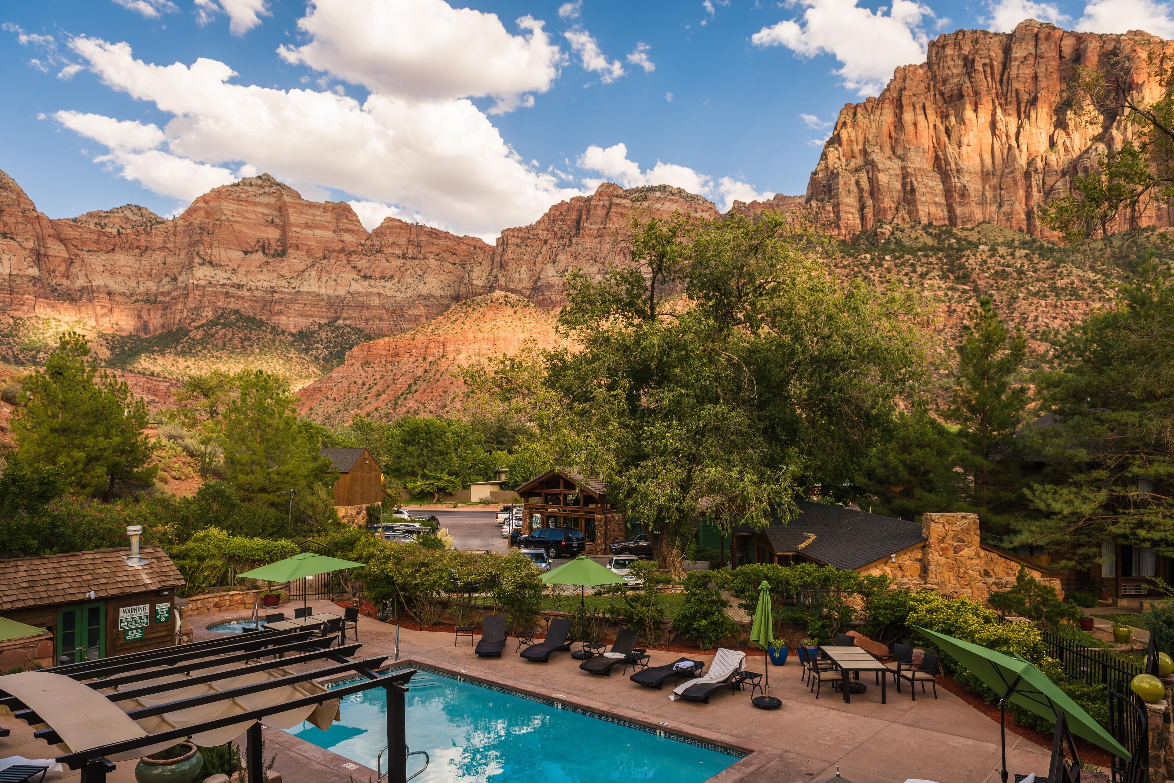 Flanigan's Resort & Spa (Courtesy Expedia Group)