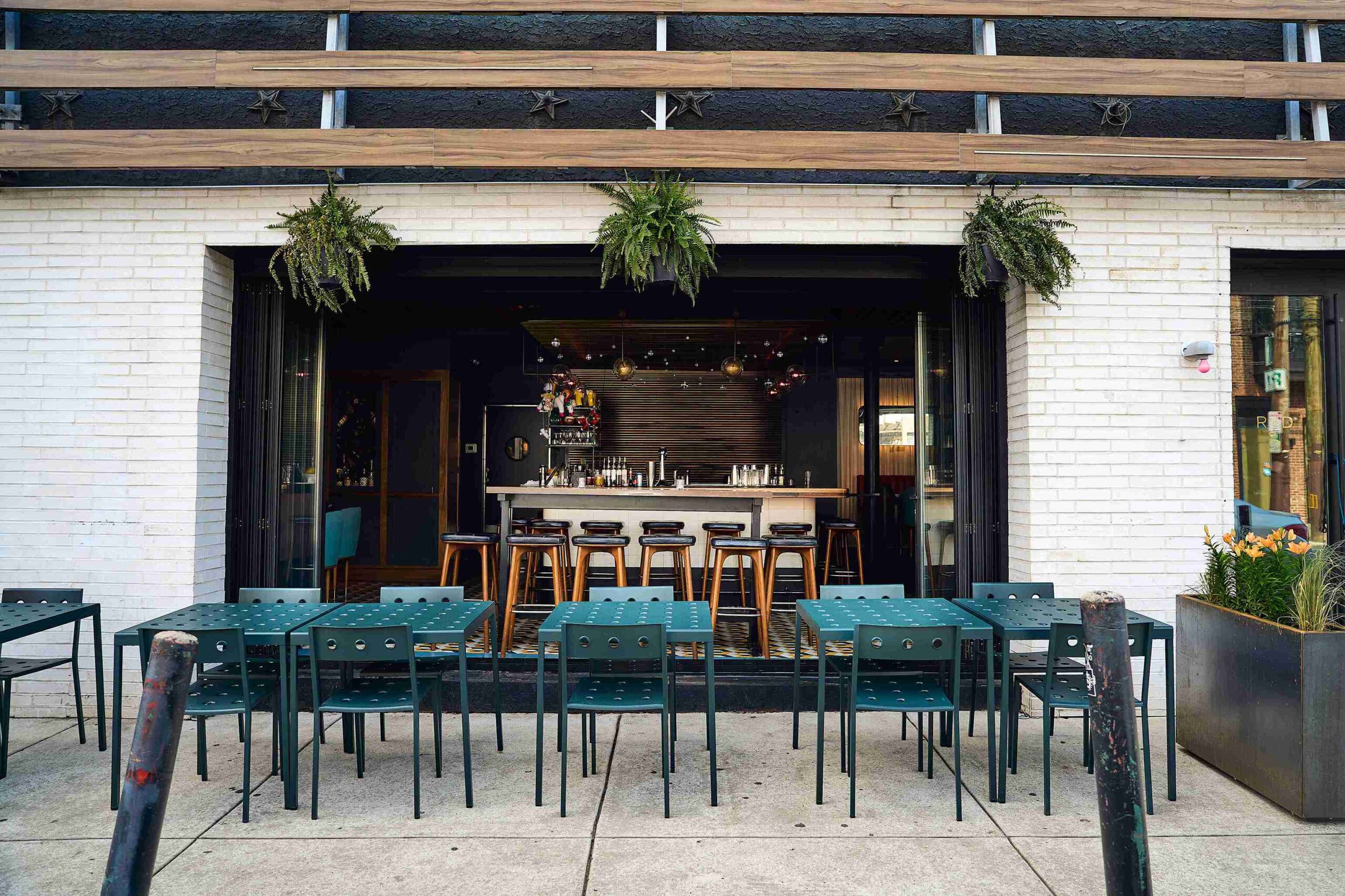 R&D (©Stephen Recchia)