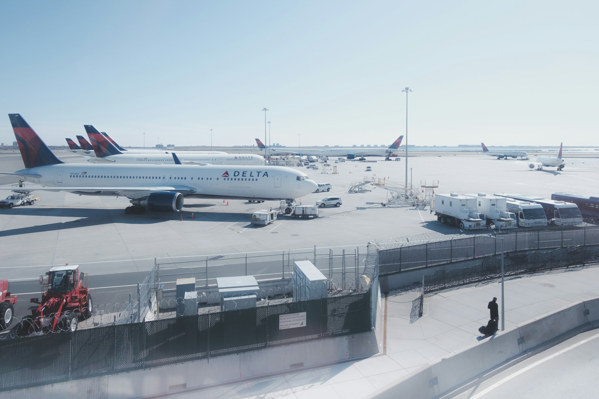 Check Out Our Airport Guide for Getting Around JFK, LGA, and EWR (©Clement Deliandrea)