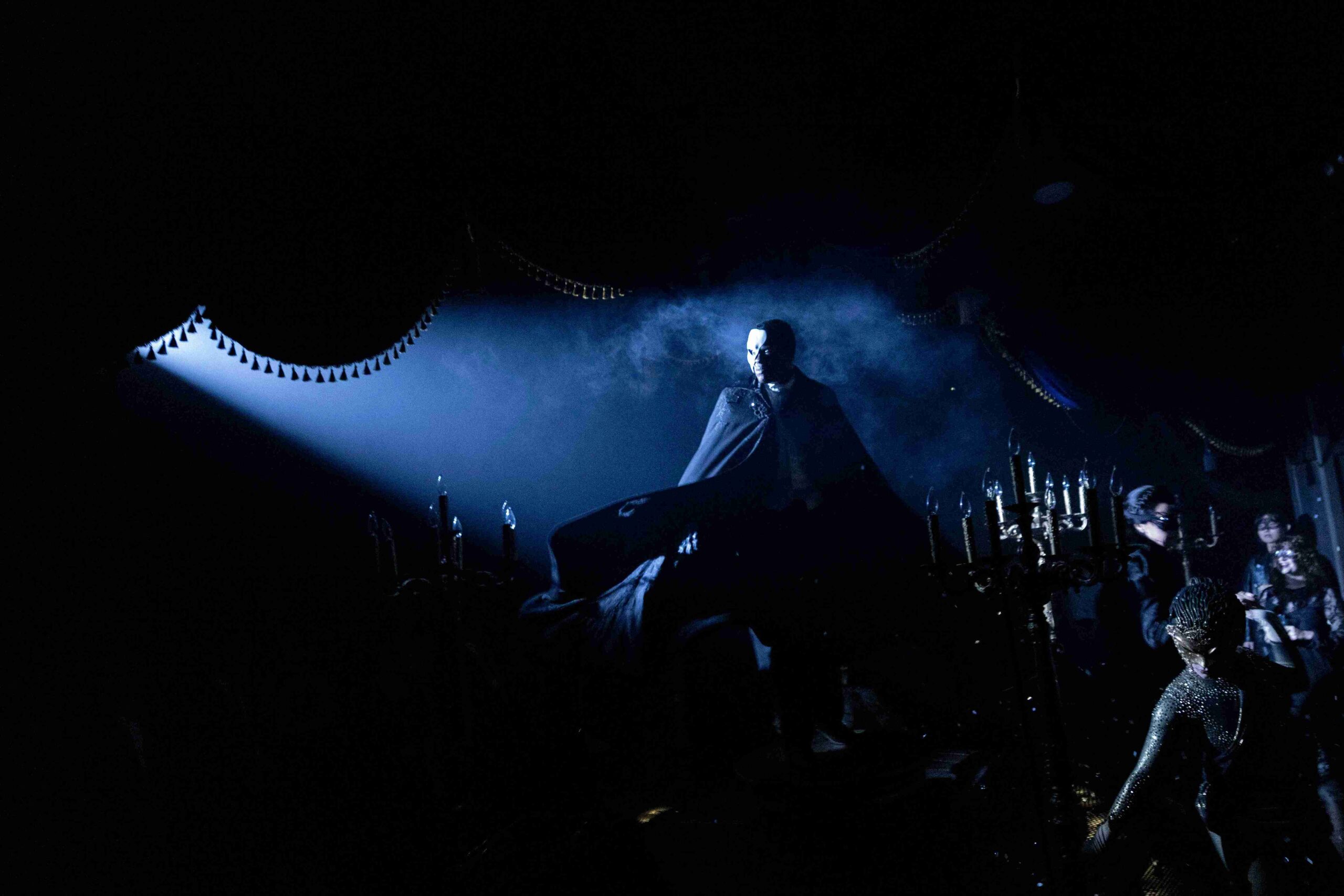 Masquerade (©Andy Henderson)
