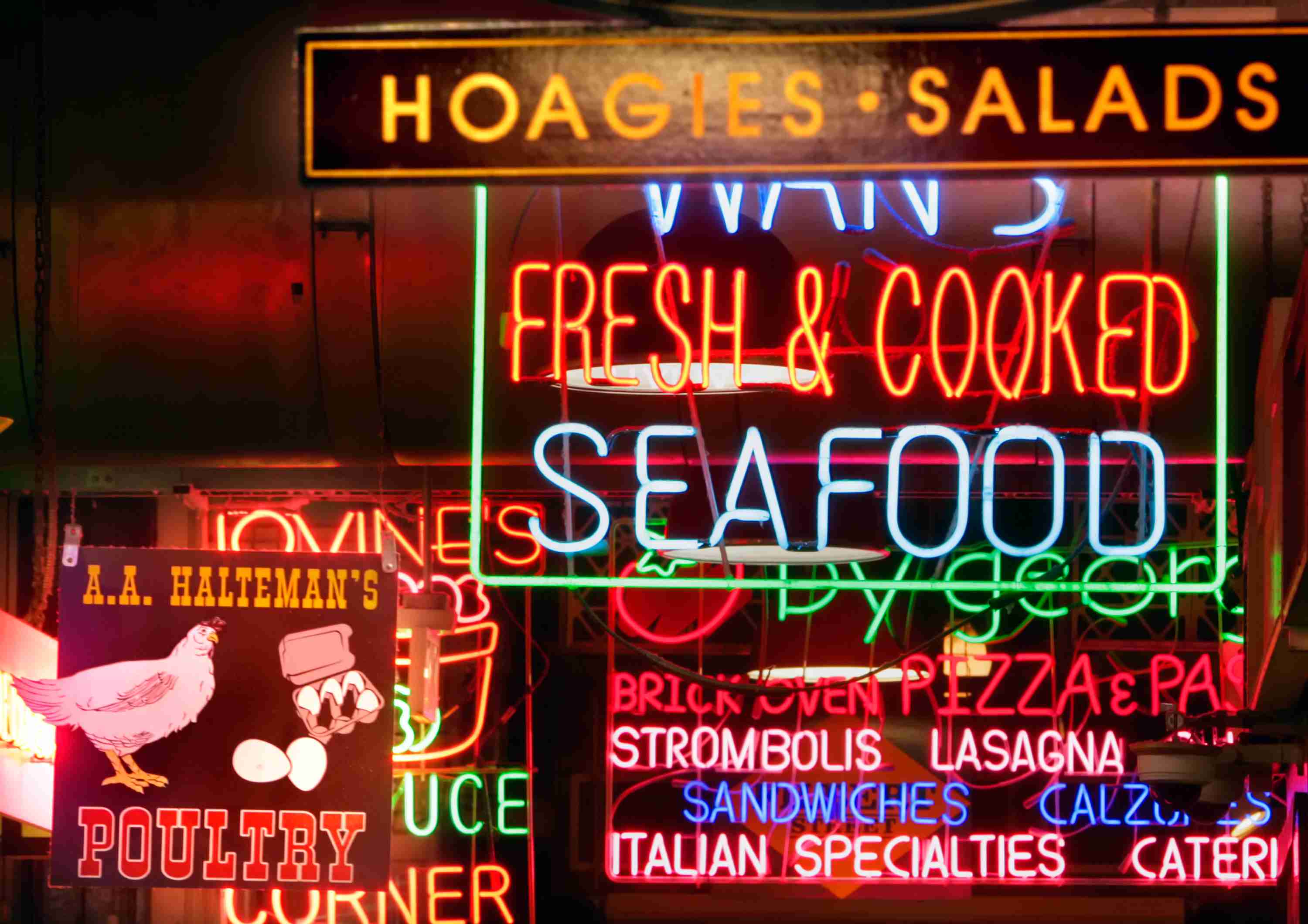 Reading Terminal Market (©George Widman Photography L.L.C./Courtesy VISIT PHILADELPHIA®)