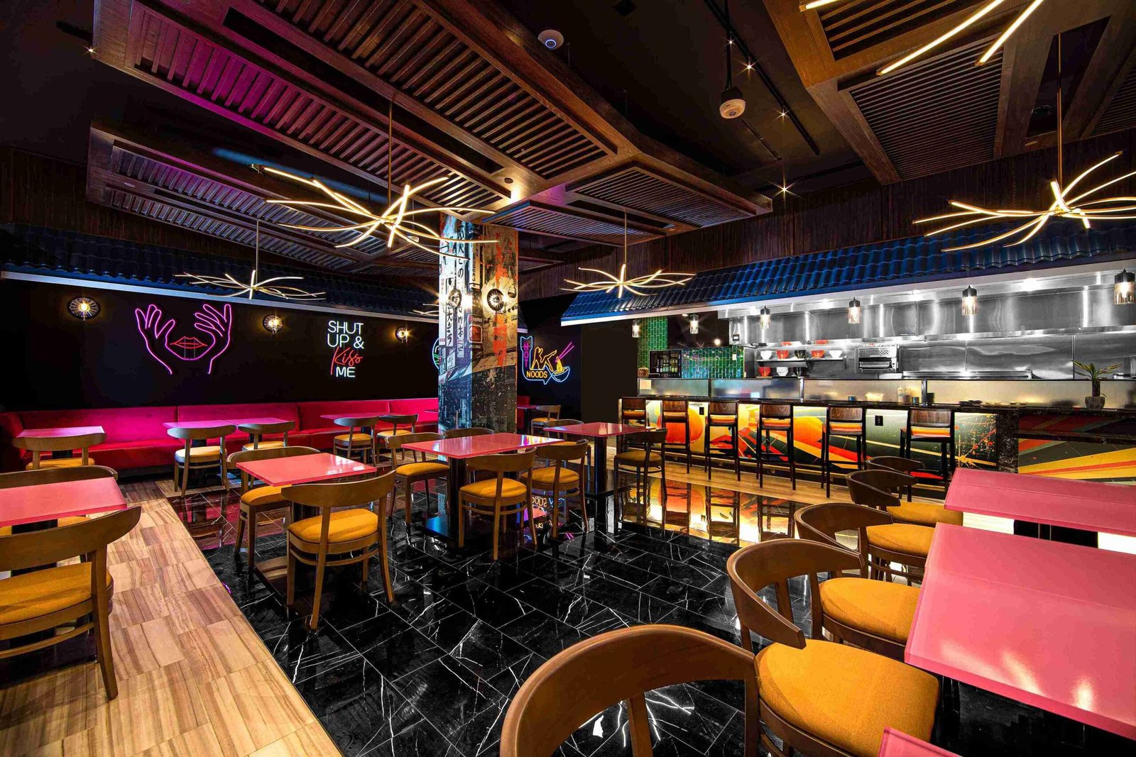 Hot Noods at El Cortez (©Chris Wessling)