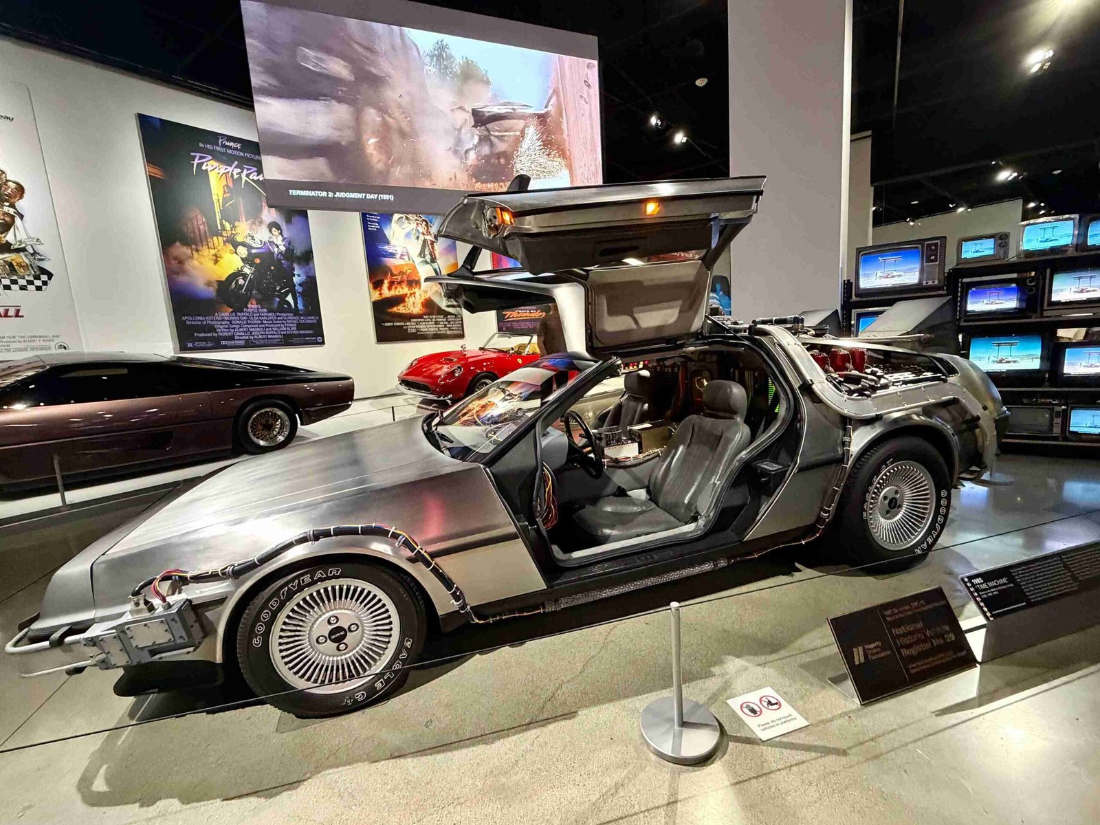 Petersen Automotive Museum (©Melanie Lee)